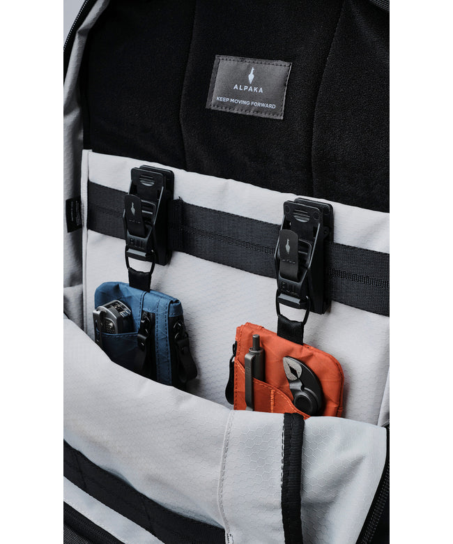 アルパカ ALPAKA アルパカ ミニ財布 メンズ レディース 小銭入れ コインケース ミニポーチ ミニウォレット 小さい財布 ALPAKA Zip Pouch PRO 4131 (スレートグレー) スレートグレー