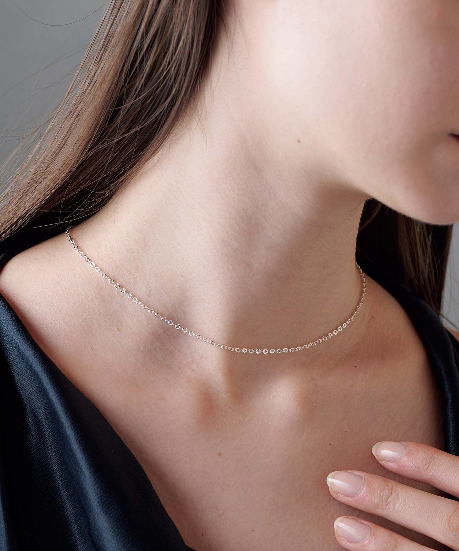 アリュレル ALLURELLE グリッターチェーンネックレス KNF127 (シルバー) シルバー