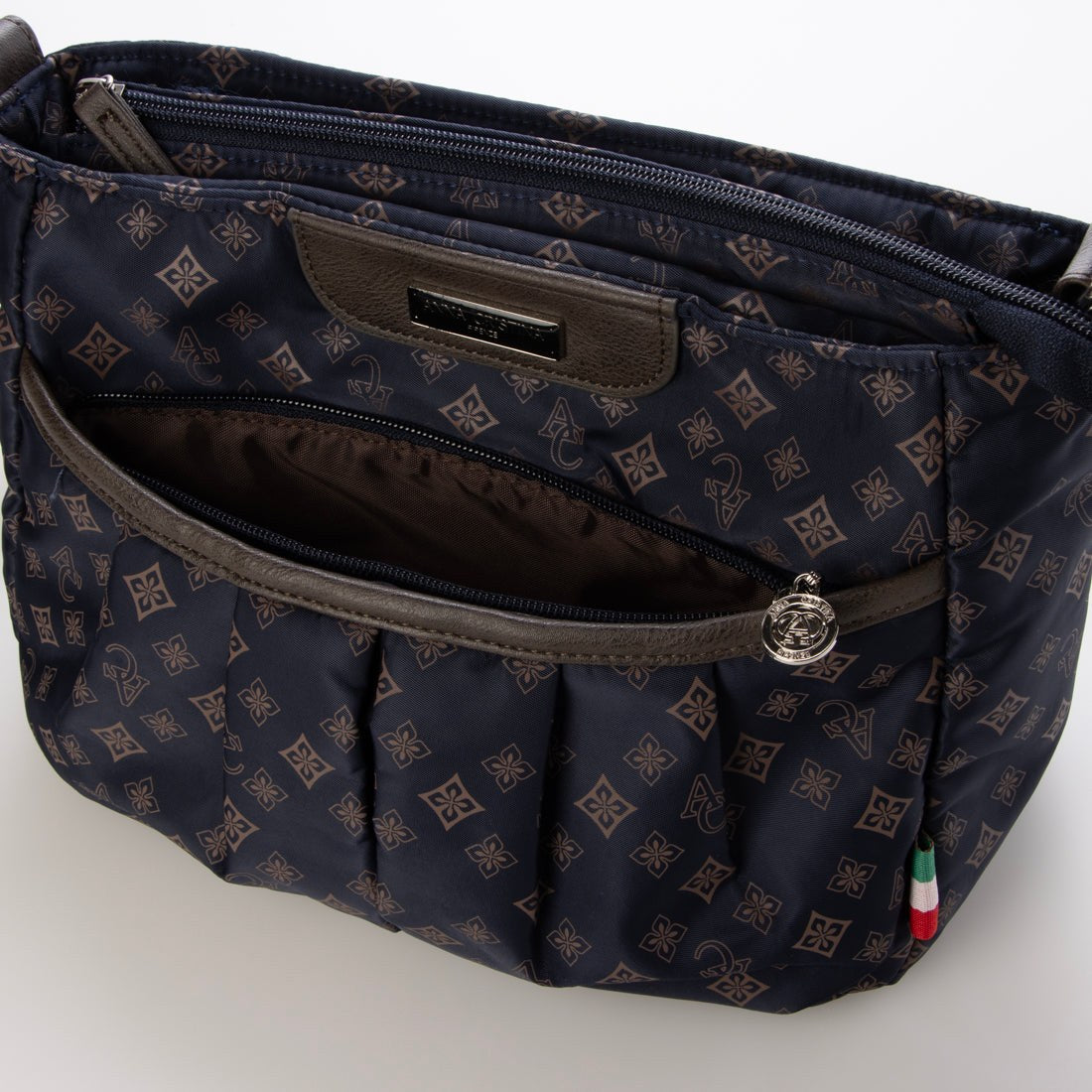 アンナ クリスティーナ ANNA CRISTINA 多機能 キャリー対応ショルダーバッグ (049.ネイビー) 049.ネイビー