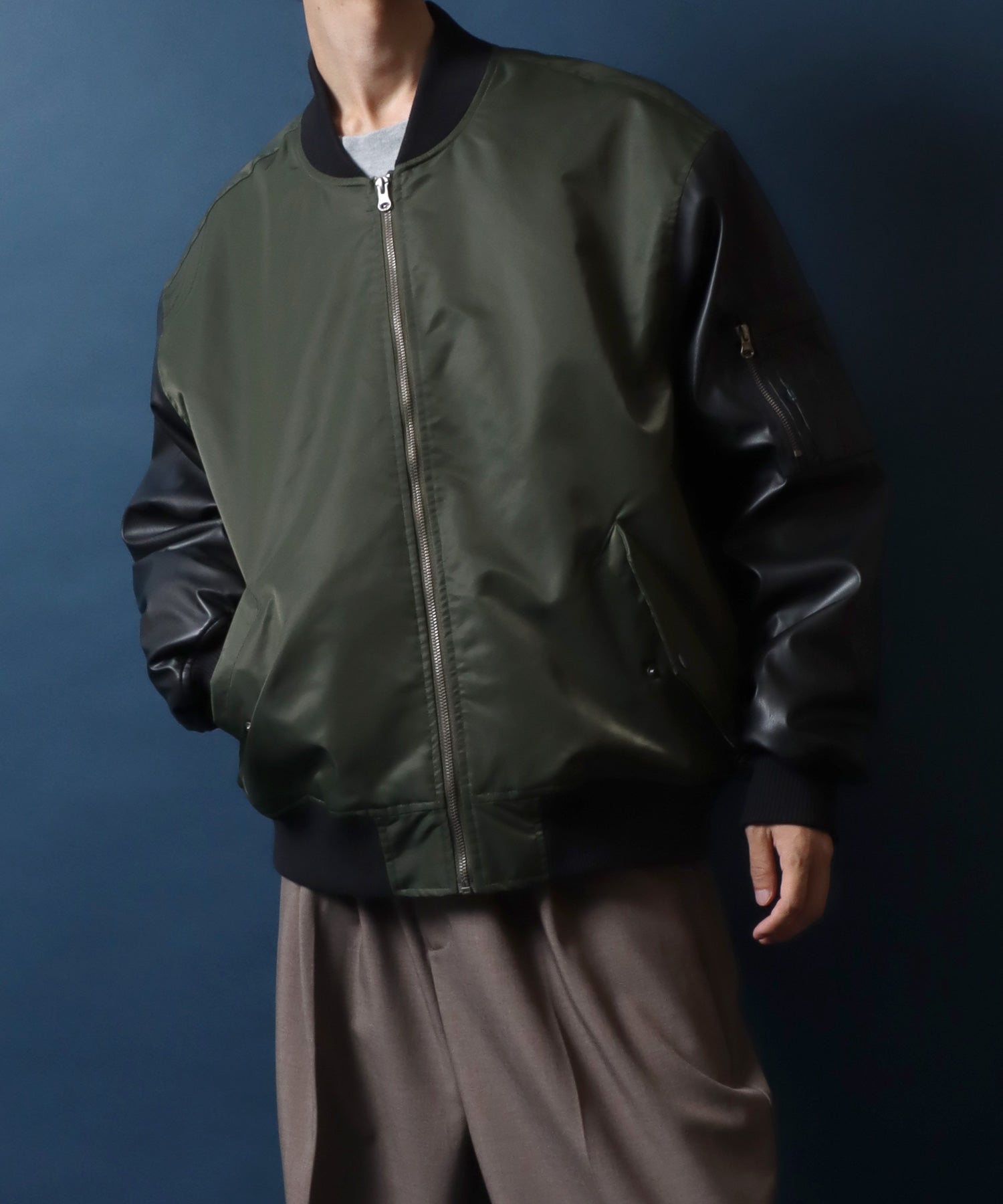 Sleeve Switching MA-1/ANPAS 別注 袖切り替え MA-1 ボマージャケット ボンバージャケット アウター メンズ レディース スタジャン ブルゾン グリーン系その他(ナイロン×袖PU)