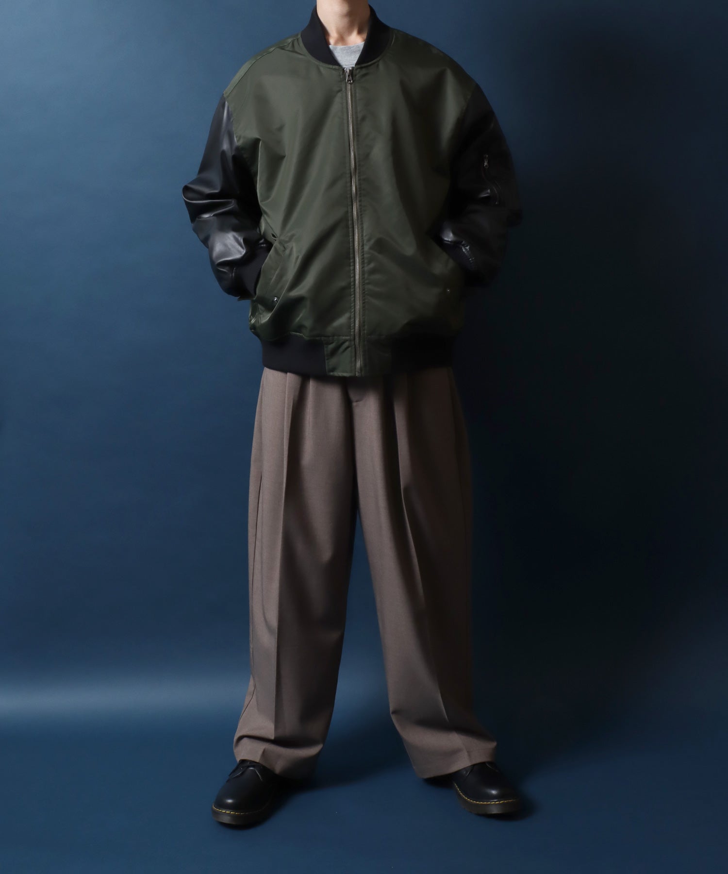 Sleeve Switching MA-1/ANPAS 別注 袖切り替え MA-1 ボマージャケット ボンバージャケット アウター メンズ レディース スタジャン ブルゾン グリーン系その他(ナイロン×袖PU)