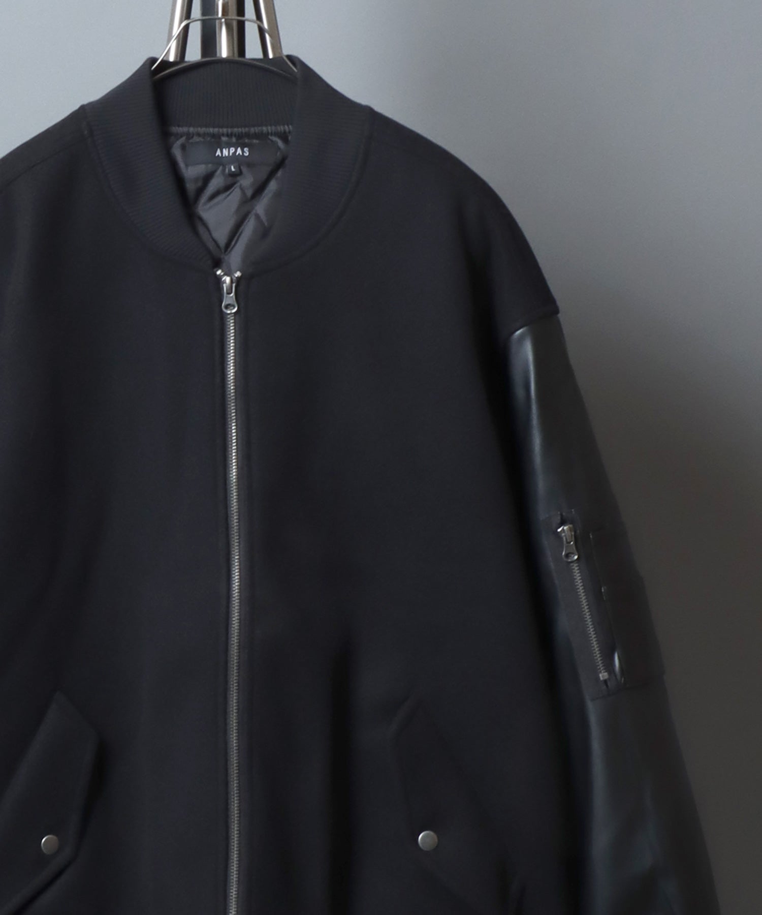 Sleeve Switching MA-1/ANPAS 別注 袖切り替え MA-1 ボマージャケット ボンバージャケット アウター メンズ レディース スタジャン ブルゾン ブラック系その他(メルトン×袖PU)