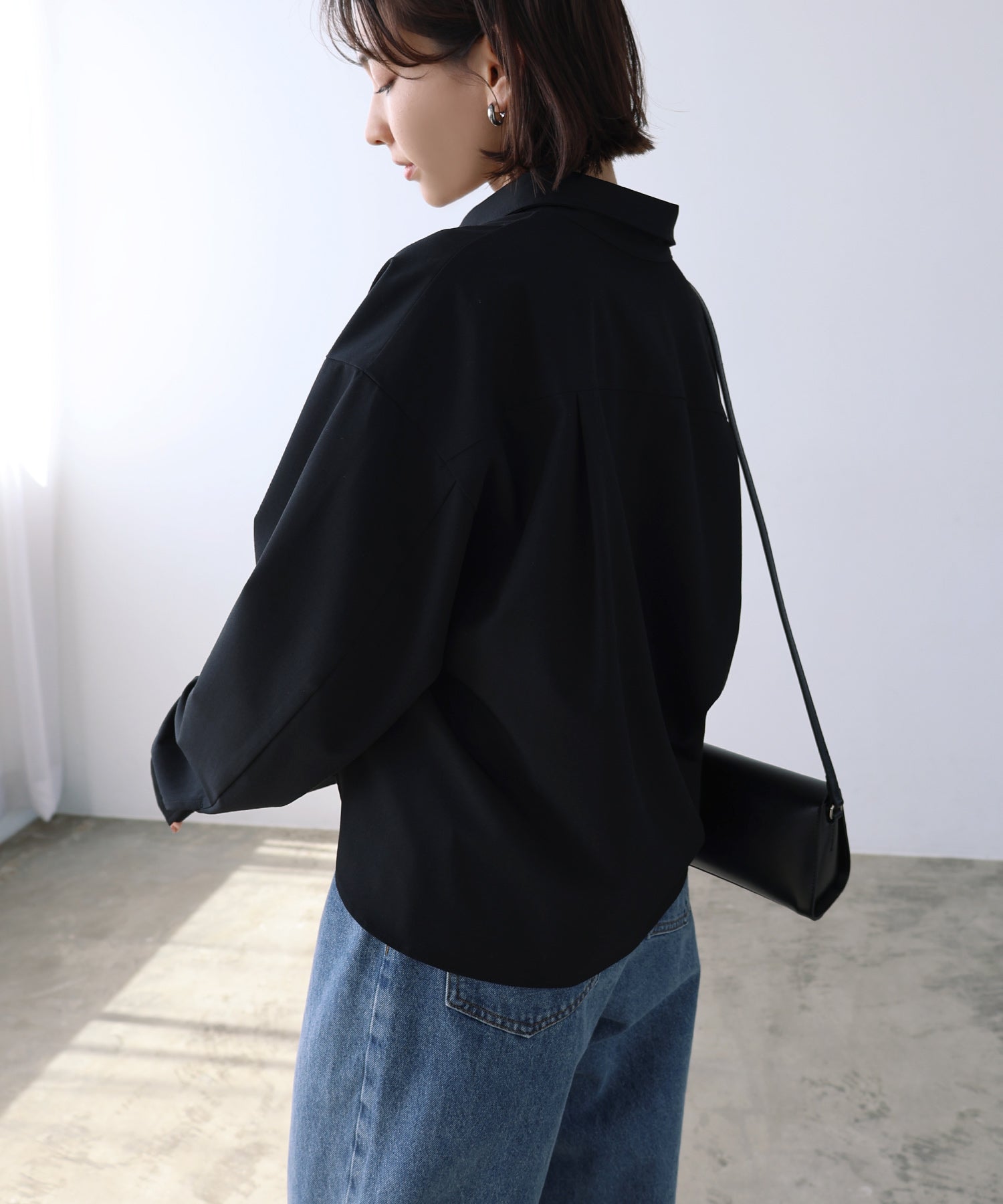 アンドミー andme TRストレッチ ショート シャツ ジャケット (ブラック) ブラック