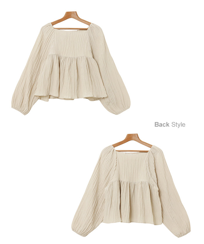 アンドミー andme スクエアネック サテン ペプラム ブラウス