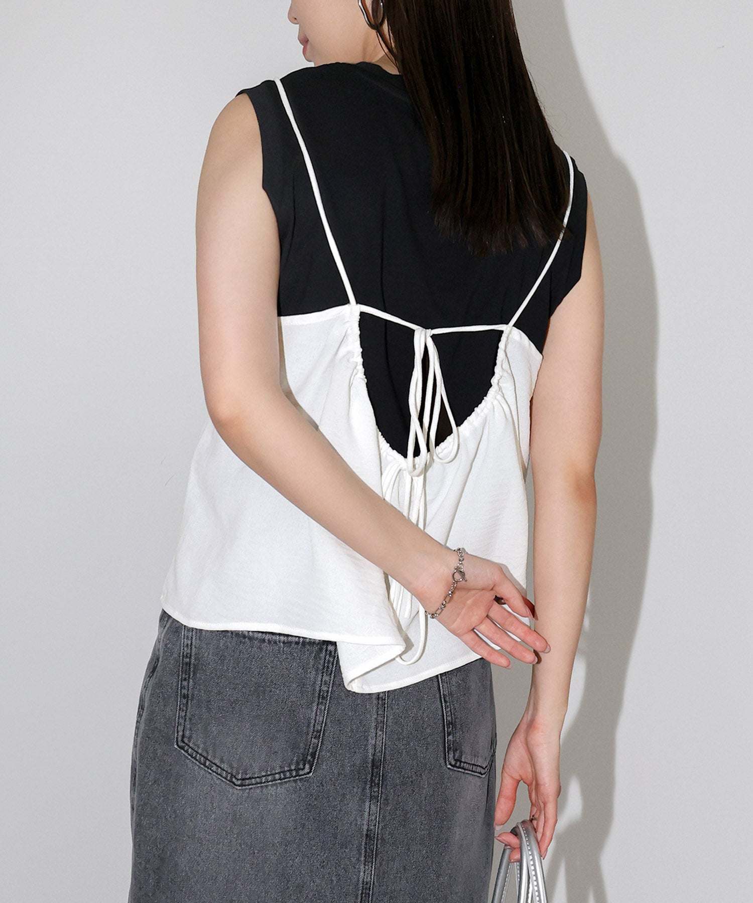 アンドミー andme 接触冷感 バック リボン キャミソール ビスチェ (オフホワイト) オフホワイト