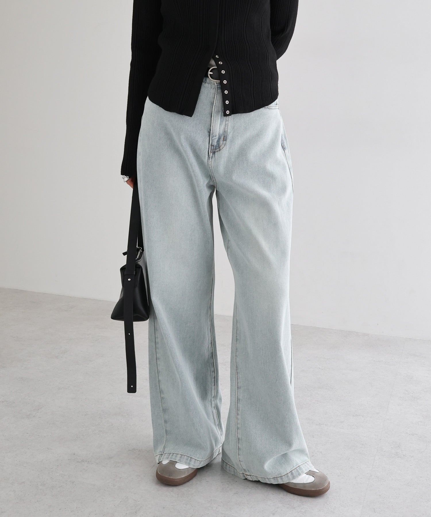 アンドミー andme セミフレア デニム パンツ (ライトブルー) ライトブルー