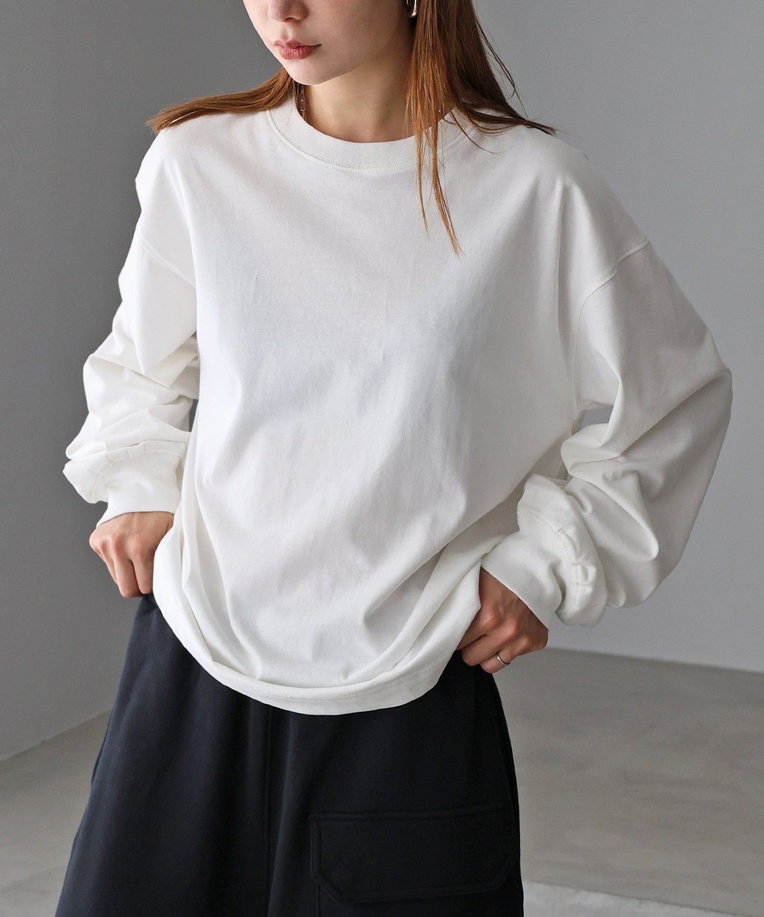 アンドミー andme オーバーサイズ 長袖 Tシャツ (オフホワイト) オフホワイト