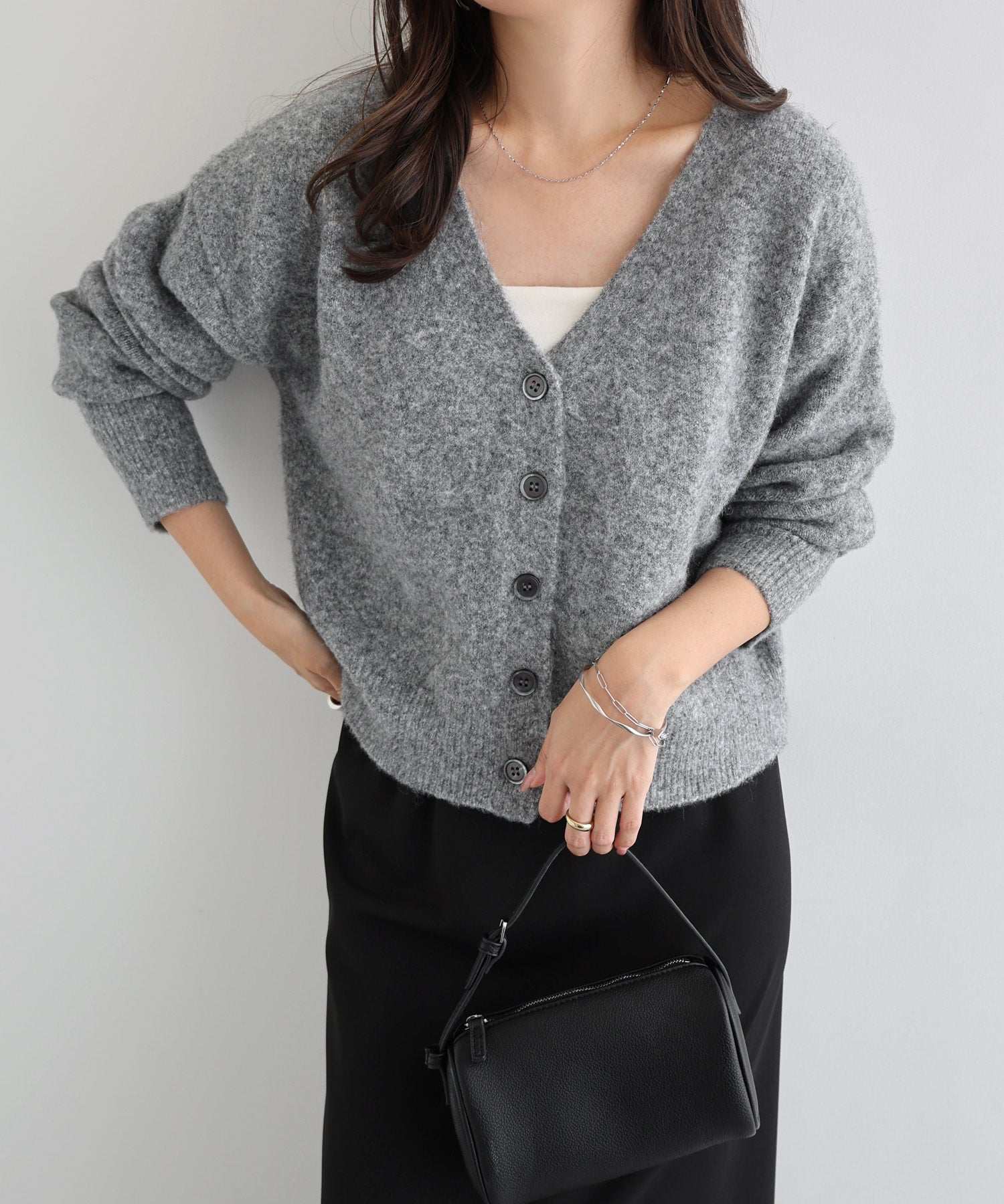 アンドミー andme 同色 ストール付き リボン 刺繍 ニット カーディガン (チャコールグレー) チャコールグレー