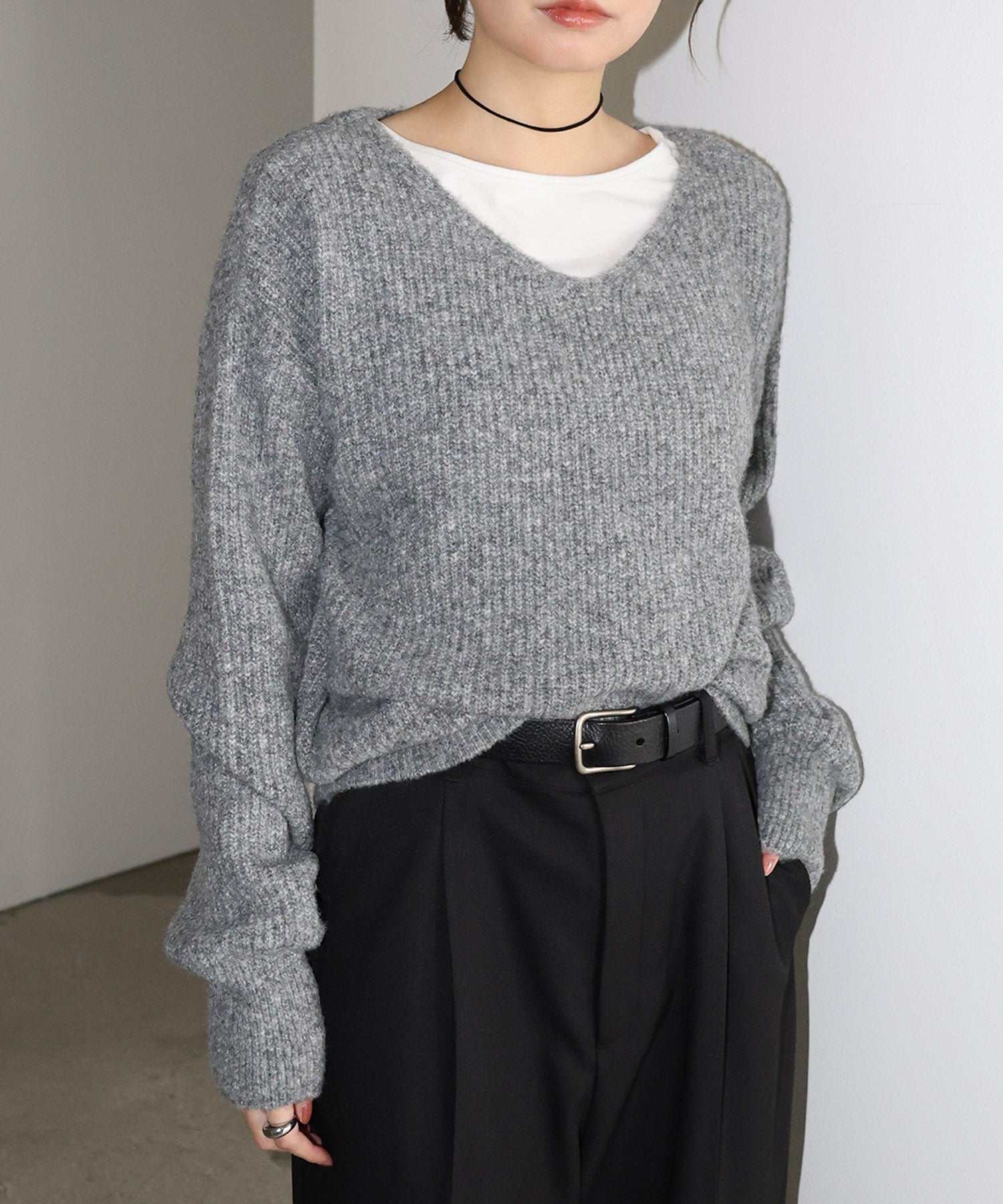 アンドミー andme 同色 マフラー付き ニット トップス (チャコールグレー) チャコールグレー