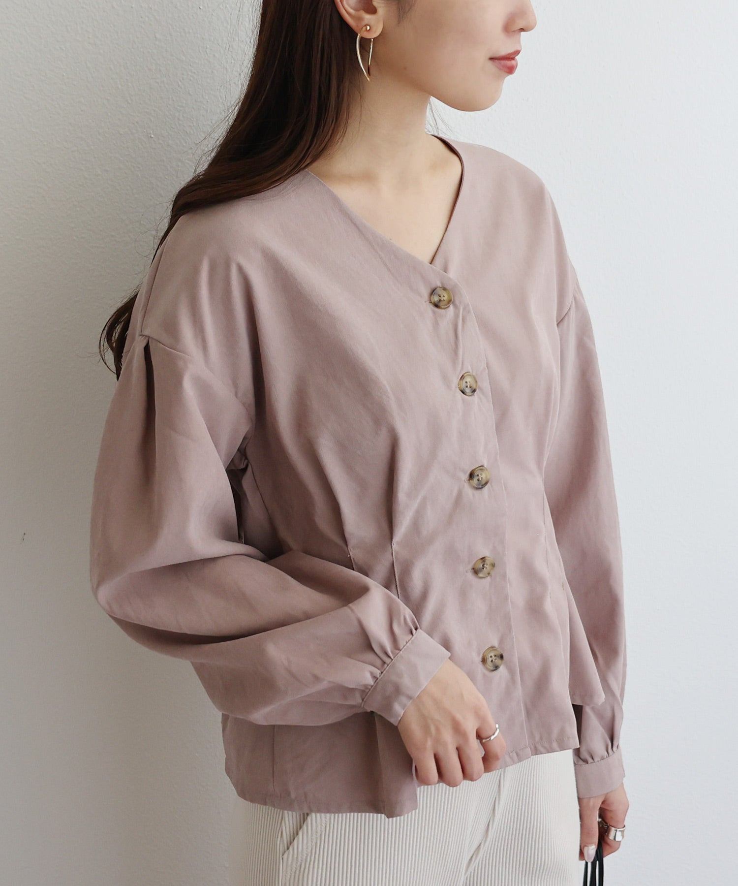 Andmy andme桃子長袖西釘脖子上衣