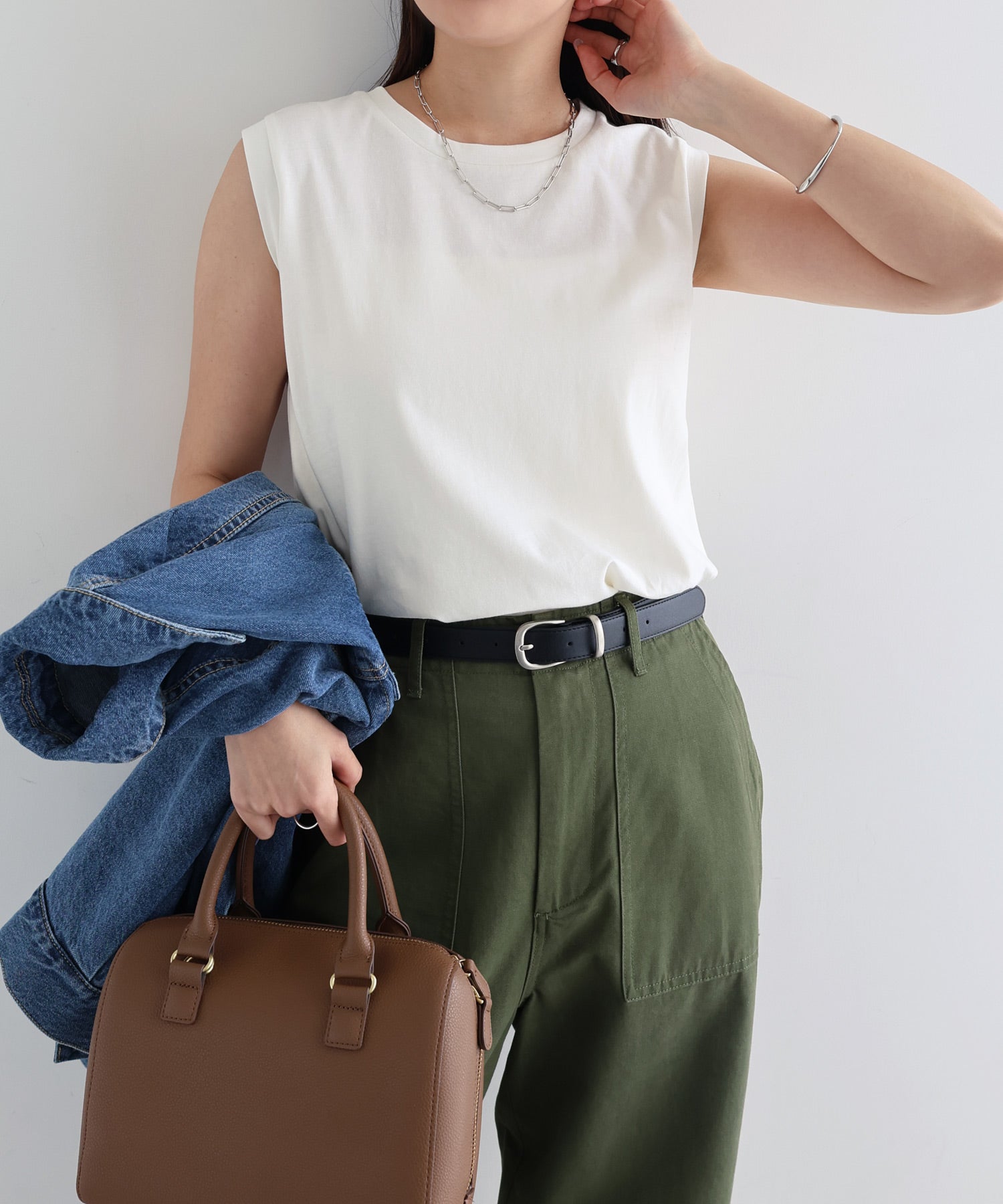 アンドミー andme コットン天竺ノースリーブトップス (オフホワイト) オフホワイト