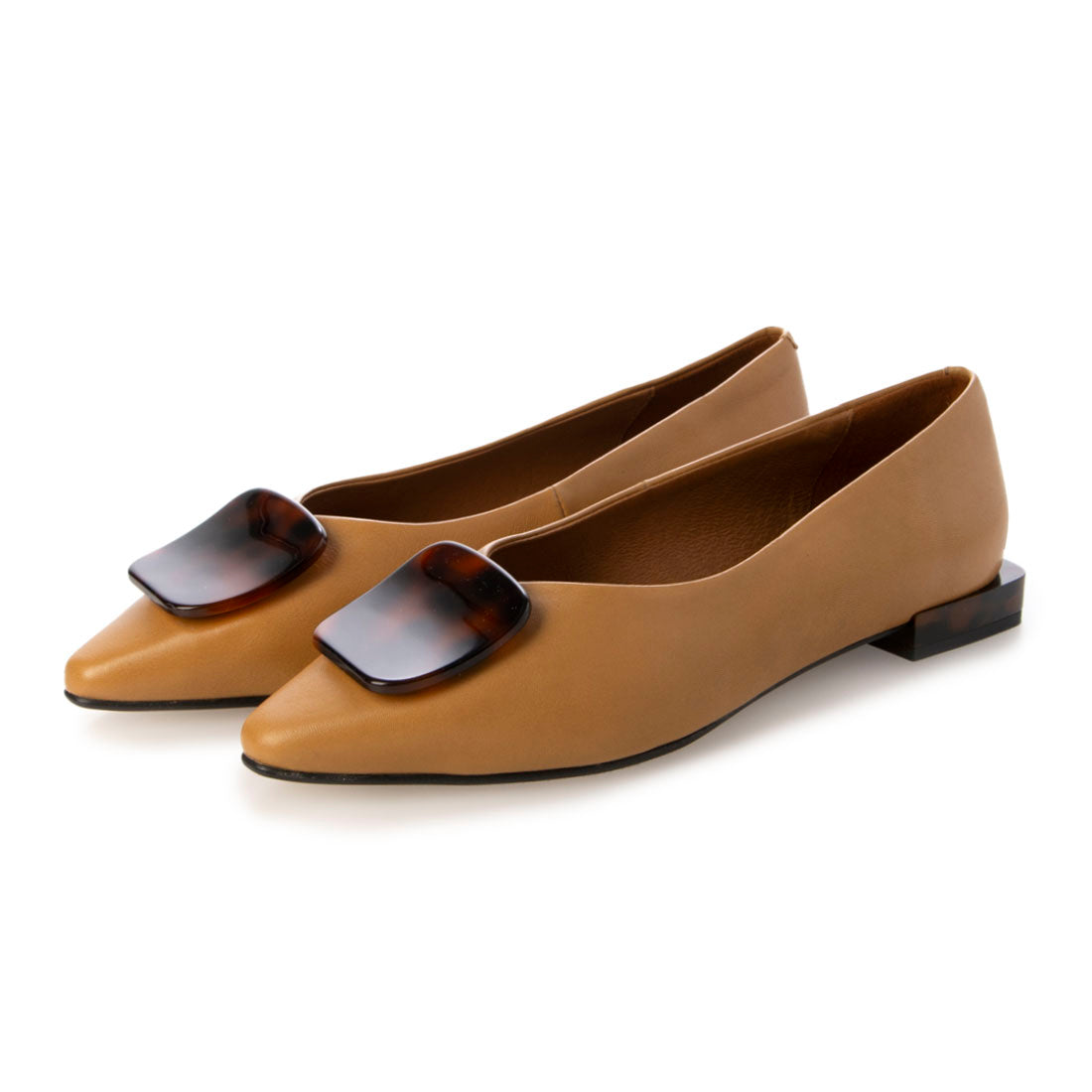 アンヘル アラルコン ANGEL ALARCON ポインテッドトウオーナメントパンプス (キャメル) キャメル