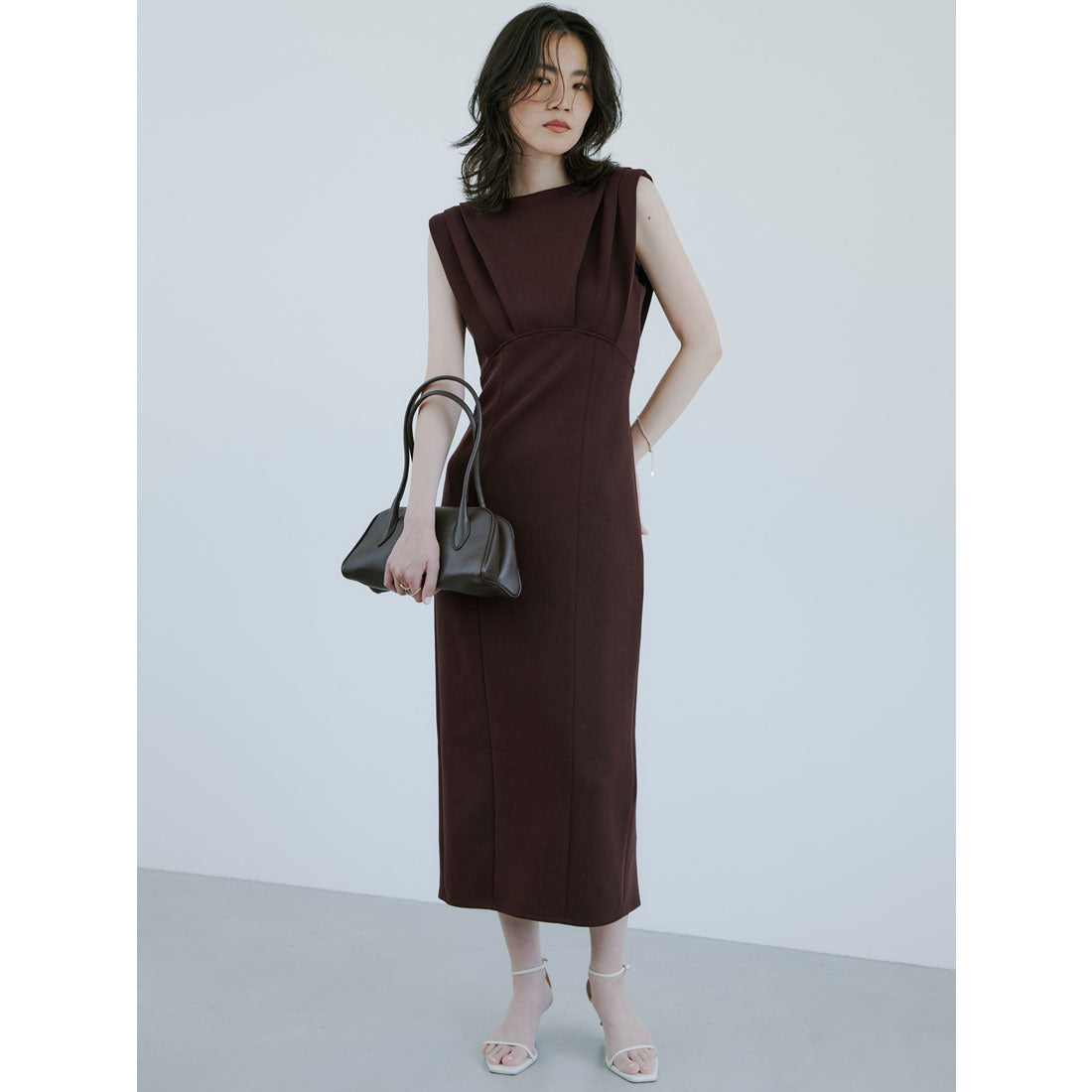 アニュアンス anuans フォルムタックナローワンピース (BROWN) BROWN