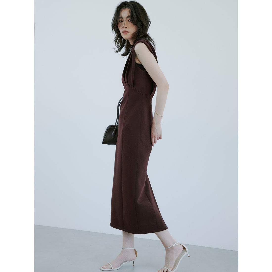 アニュアンス anuans フォルムタックナローワンピース (BROWN) BROWN