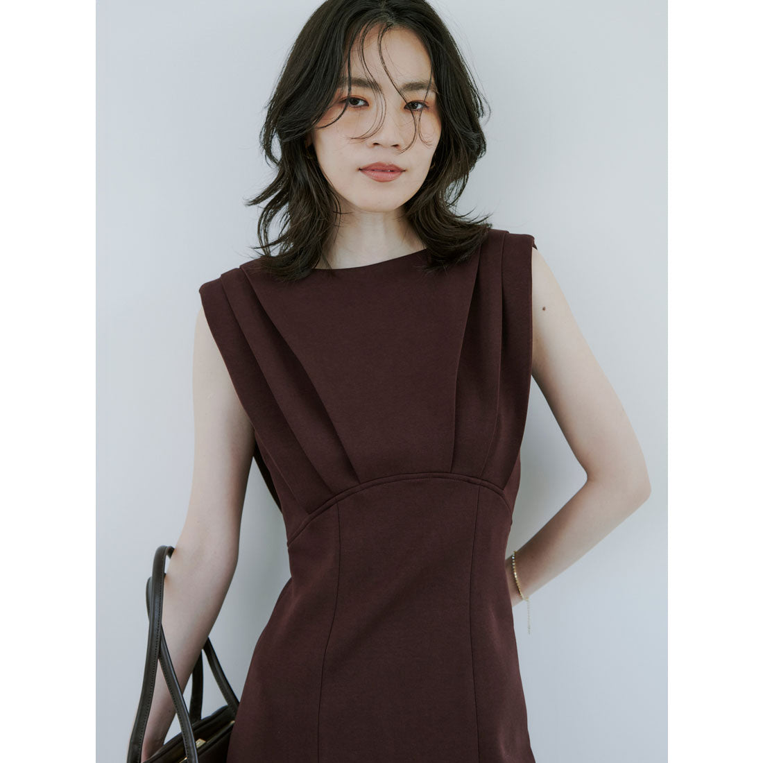 アニュアンス anuans フォルムタックナローワンピース (BROWN) BROWN