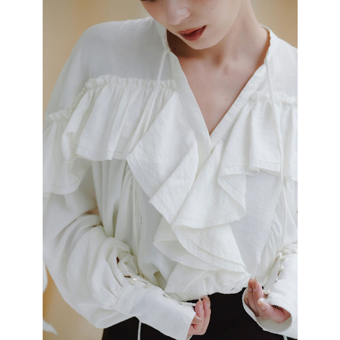 アニュアンス anuans リンクルラッフルブラウス (BEIGE) BEIGE