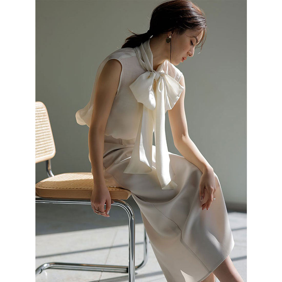 アニュアンス anuans 【23ver.】バックサテンタイトスカート