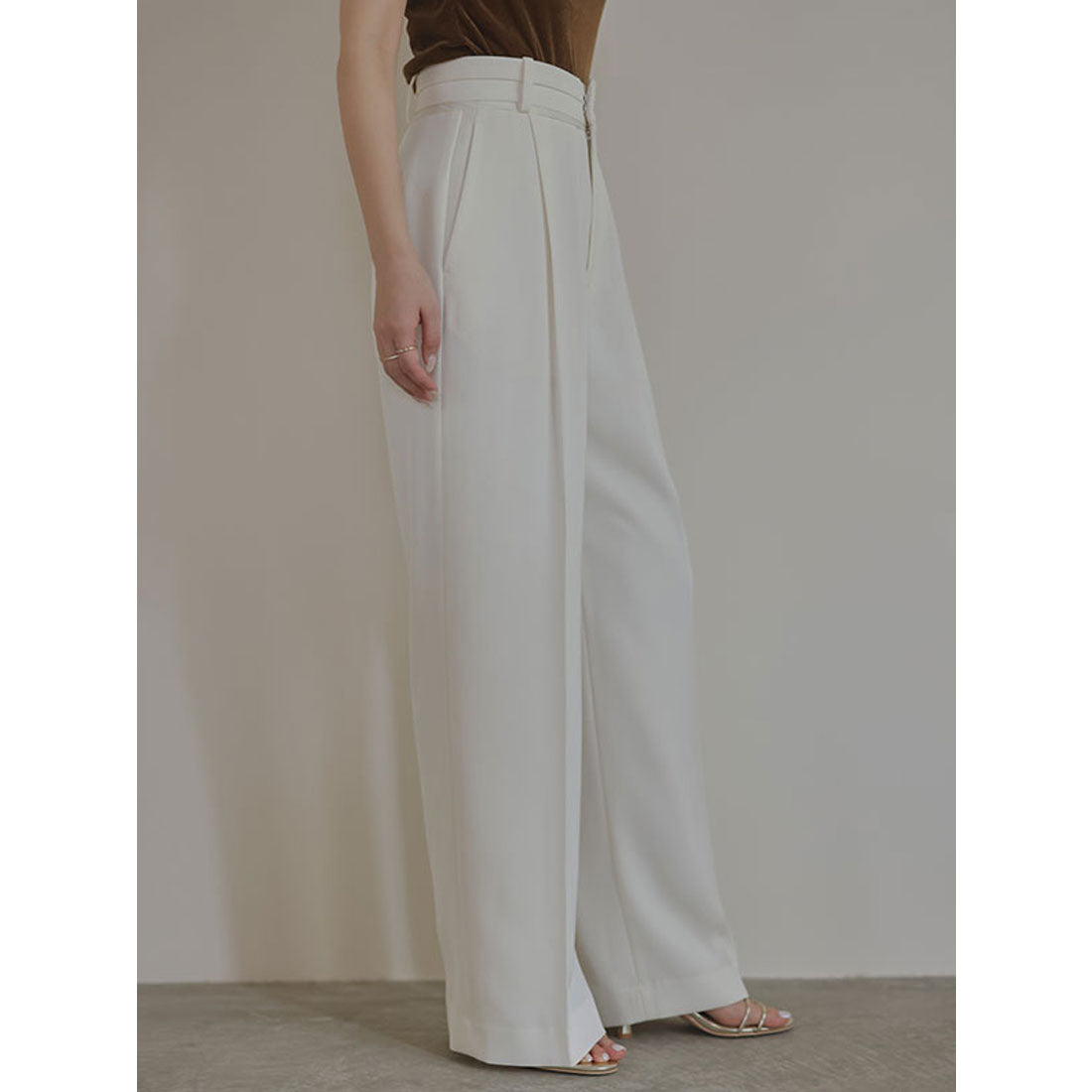 アニュアンス anuans コンフォートタックストレートパンツ