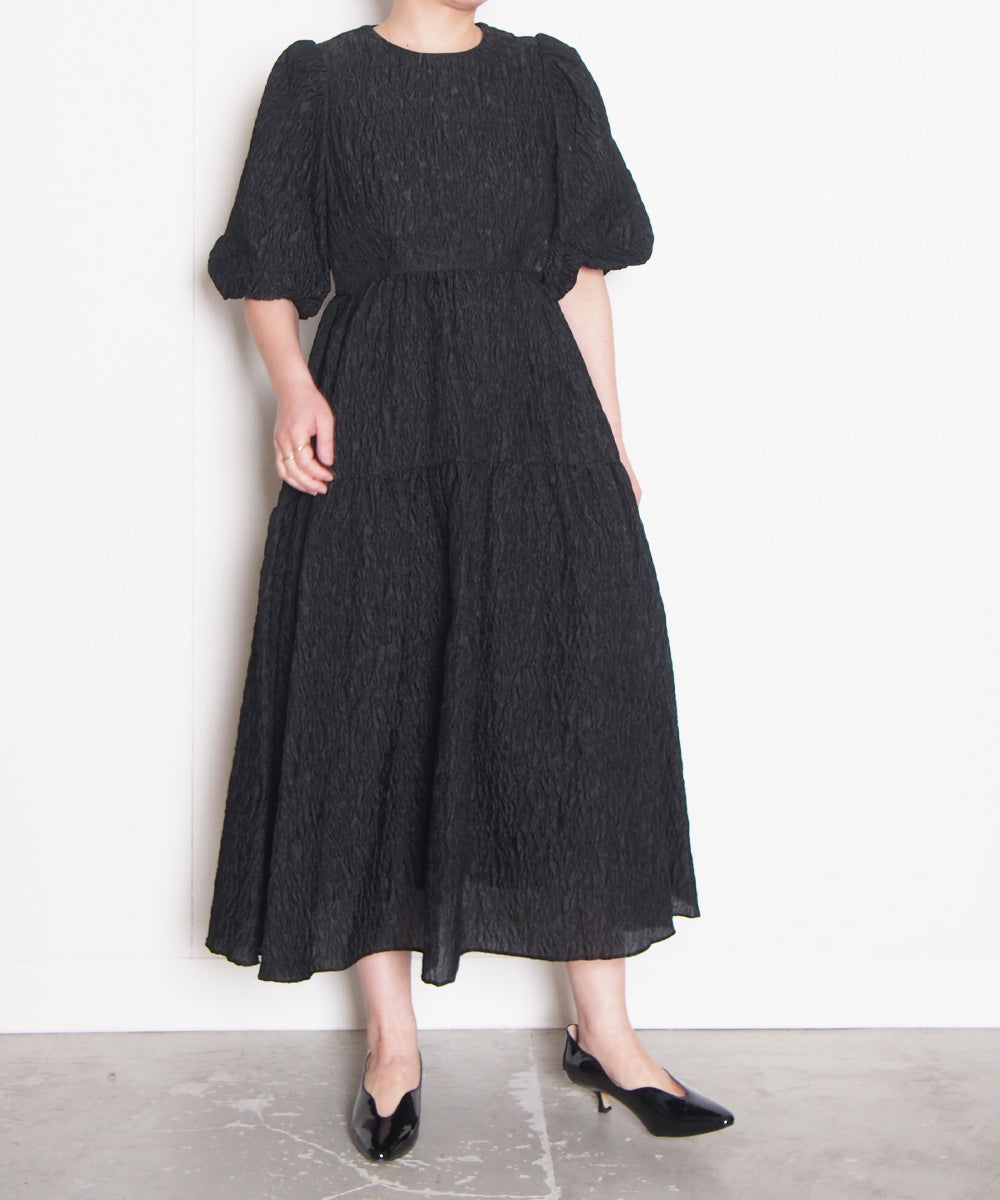 トロワズィエムチャコ troisiemechaco ふくれジャガードティアードワンピース