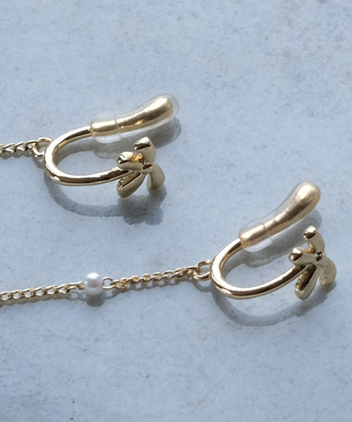 アクアガレージ aquagarage リボンパールスイングイヤリング レディース (ゴールド) ゴールド