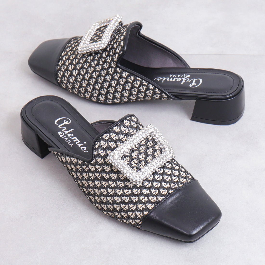 アルテミス by ダイアナ（artemis by DIANA）/スクエアビジューバックル　ローファーミュール アルテミス バイ ダイアナ artemis by DIANA スクエアビジューバックル