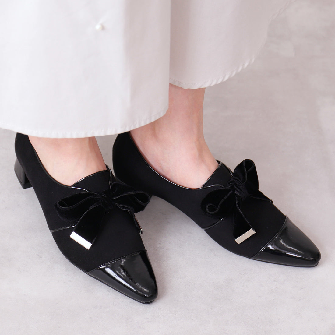 アルテミス バイ ダイアナ artemis by DIANA ベルベットリボン マニッシュシューズ (黒人工シルキー) 黒人工シルキー