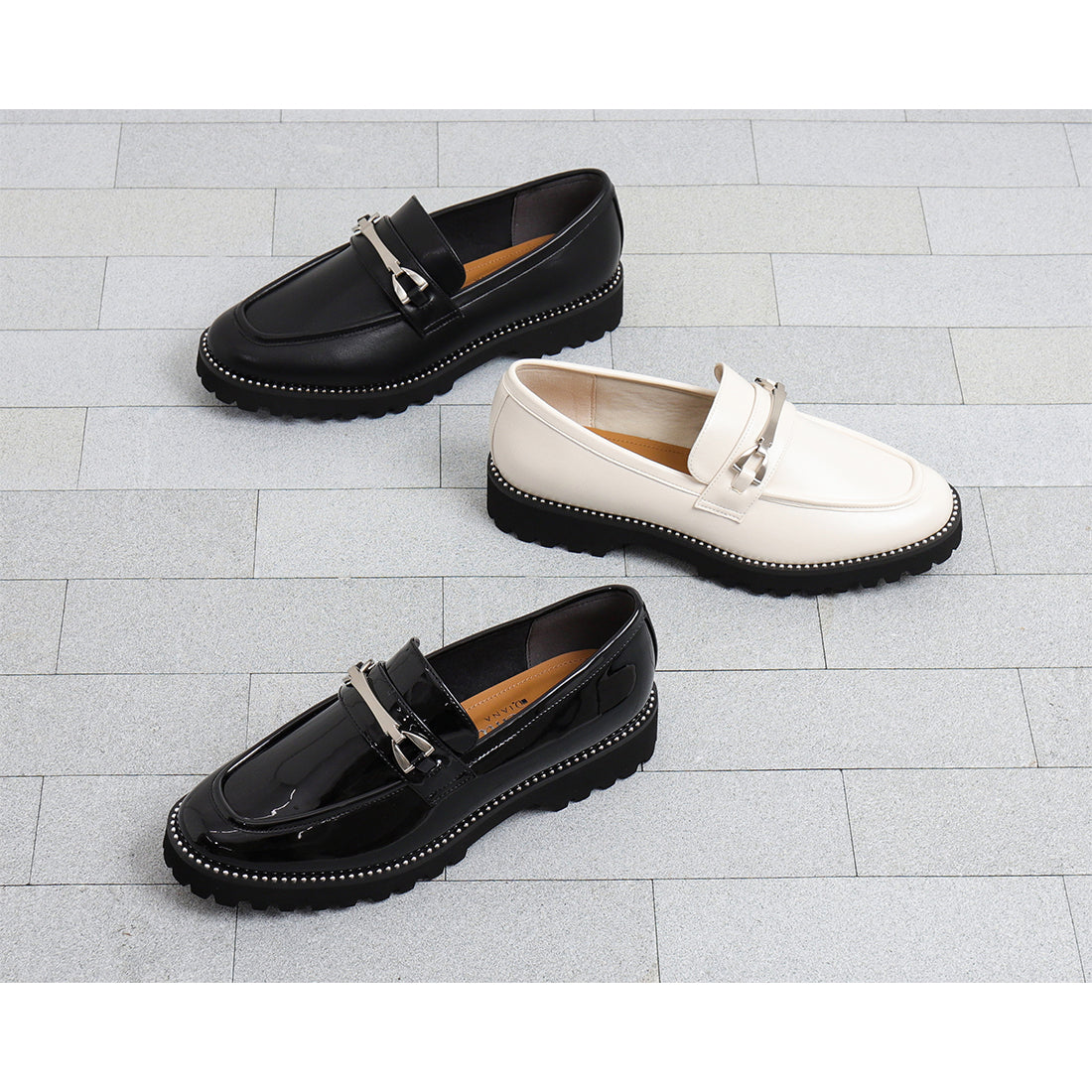 アルテミス バイ ダイアナ artemis by DIANA ボールチェーンデザイン厚底ビットローファー (黒合皮エナメル) 黒合皮エナメル