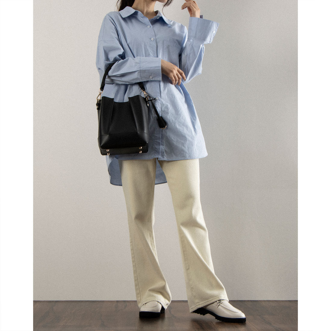 アルテミス バイ ダイアナ artemis by DIANA ボールチェーンデザイン厚底ビットローファー (黒合皮エナメル) 黒合皮エナメル