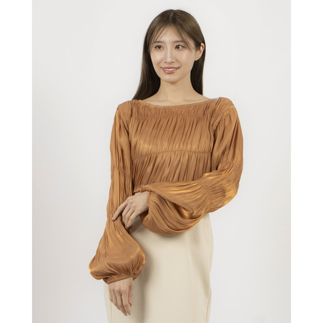 アルシーヴ archives シャイニーシアーギャザーブラウス (ORN) ORN