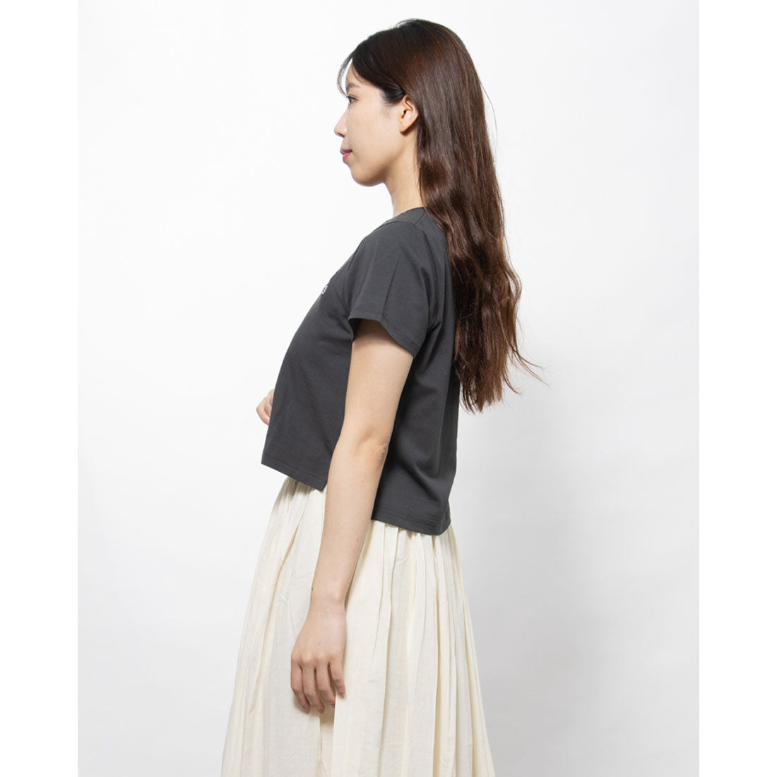 アルシーヴ archives 短丈ロゴ刺繍T