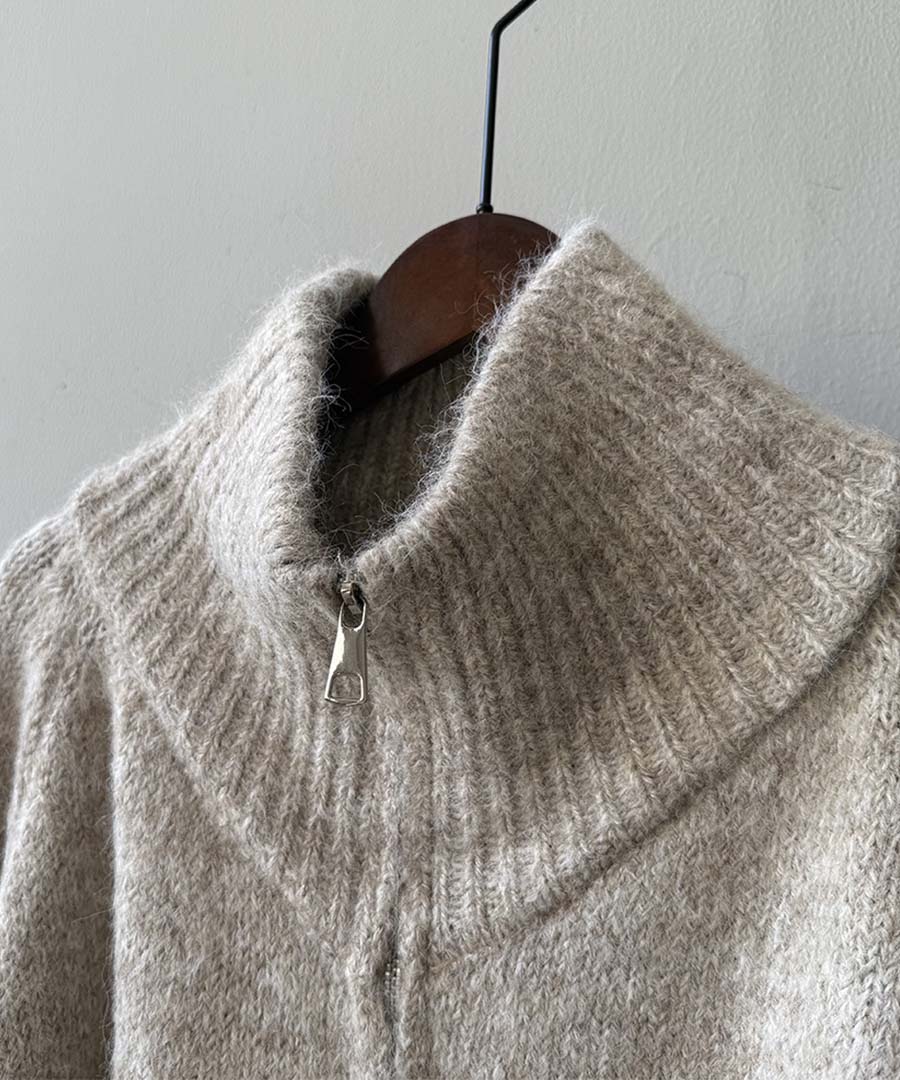 アルゴトウキョウ ARGO TOKYO Soft touch Zip-up High-Neck Knit 25075 ソフトタッチジップアップハイネックニット (アイボリー) アイボリー