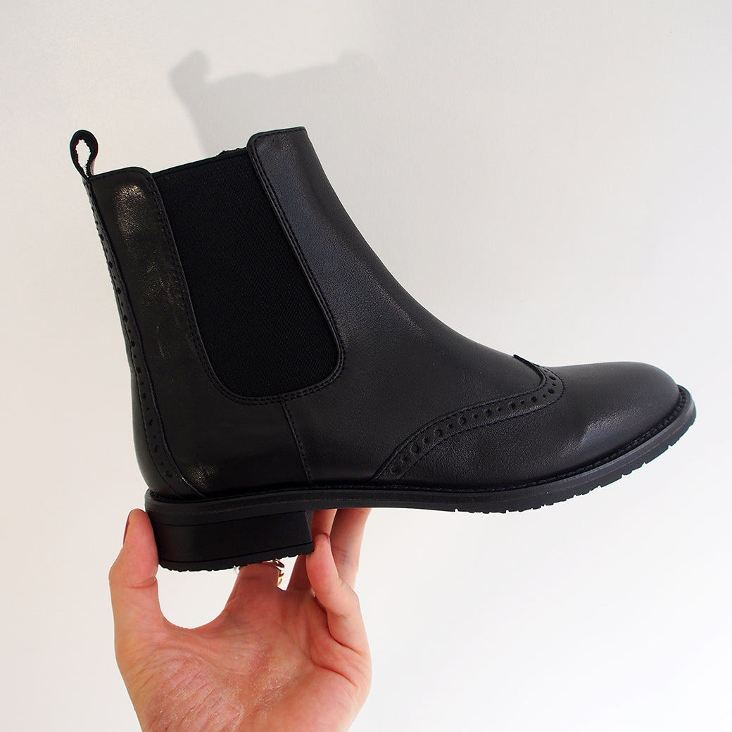 アシナガオジサン あしながおじさん 王道のベーシックスタイル【軽量・防滑】サイドゴアブーツ (ブラック) ブラック