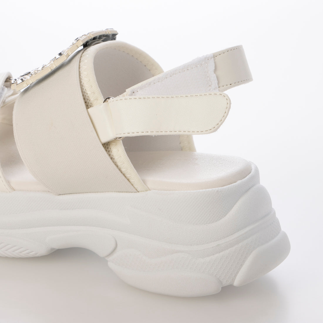 アタガール attagirl ビジューバックルスポーツサンダル (アイボリースムース) アイボリースムース