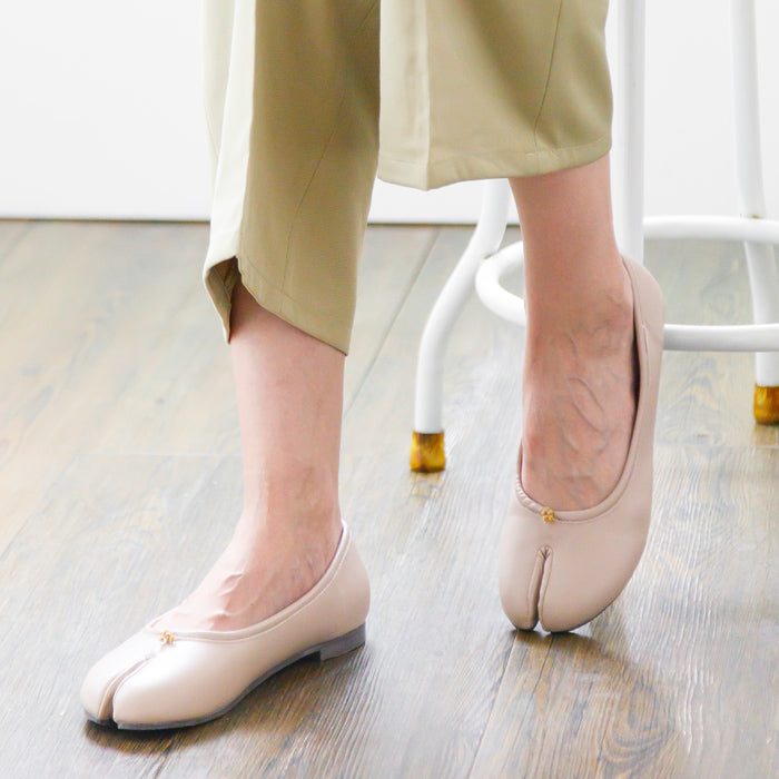 アタガール attagirl 足袋デザインパンプス