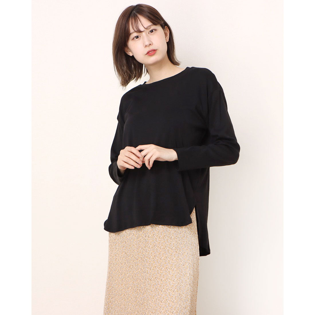 アットワン atONE ラウンドヘムカットソー