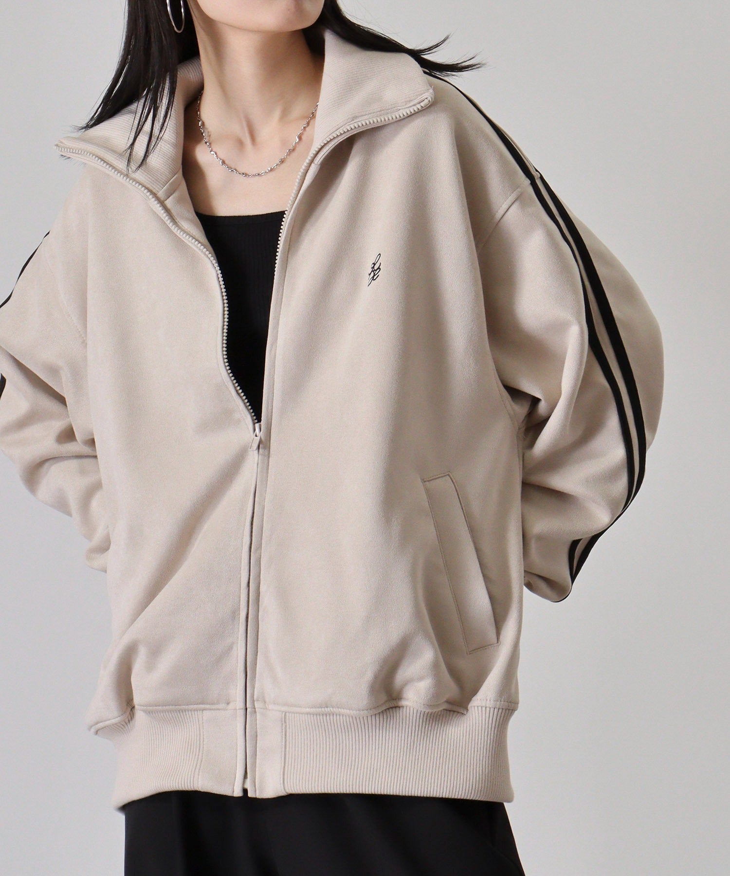 アットワン atONE スエードポンチトラックジャケット (アイボリー) アイボリー