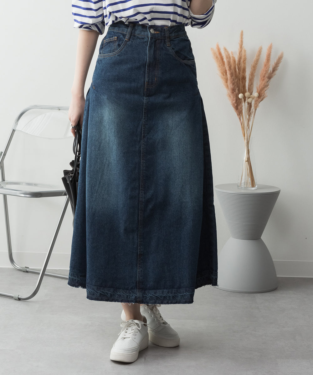 atONE Side Tuck Denim Skirt