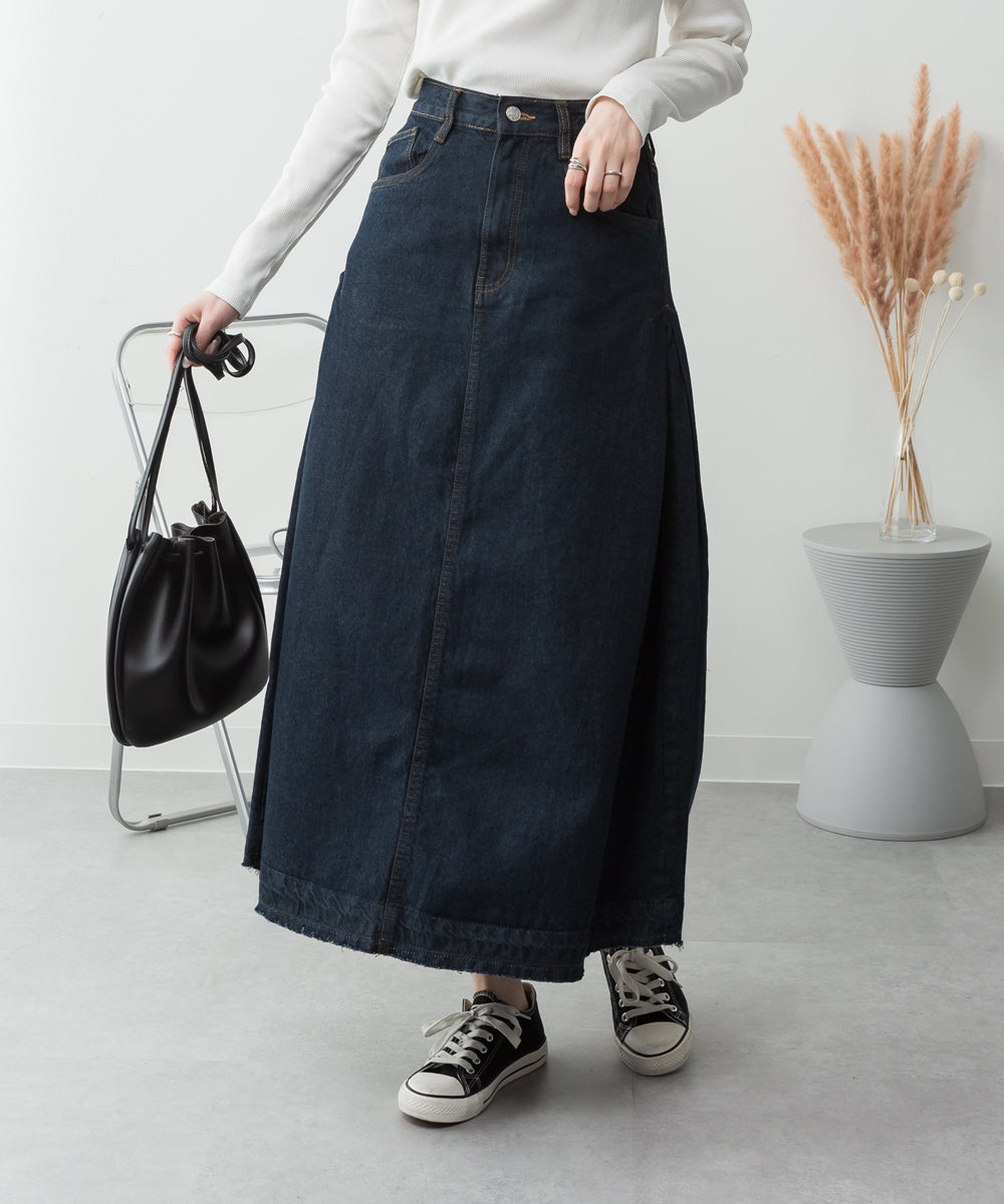 atONE Side Tuck Denim Skirt