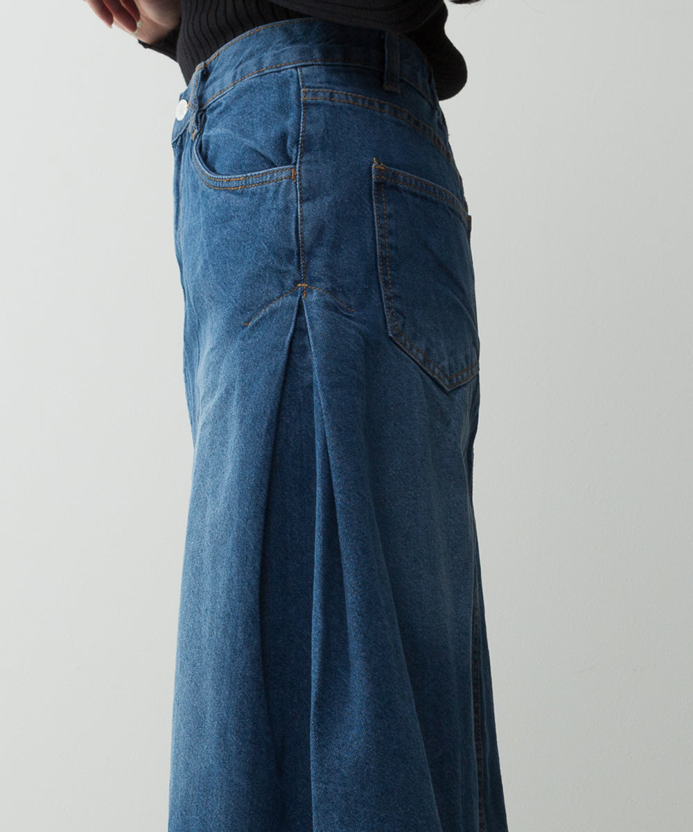 atONE Side Tuck Denim Skirt