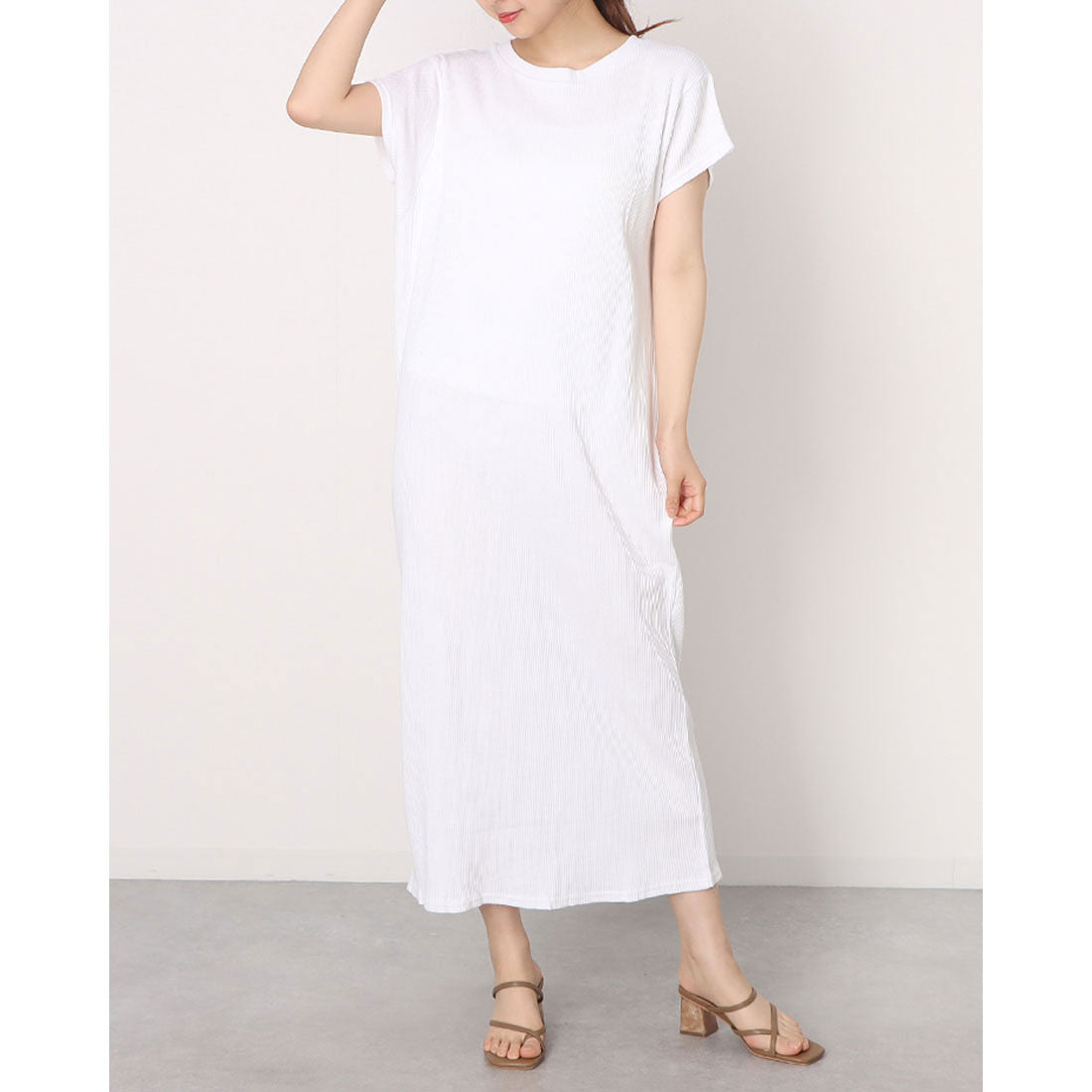 アットワン atONE ワッフルバックボタンワンピース