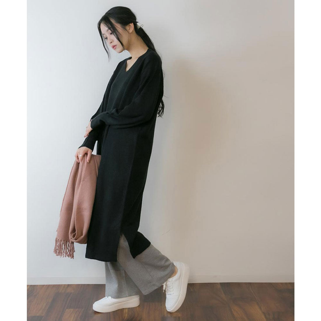 アットワン atONE Vネックニットワンピース