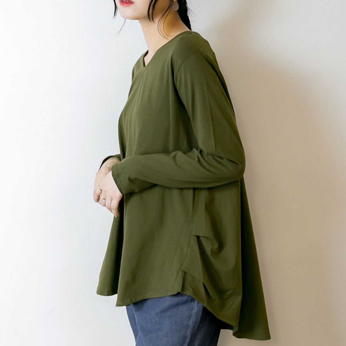 アットワン atONE 脇タックVネック長袖カットソー (KHAKI) カーキ