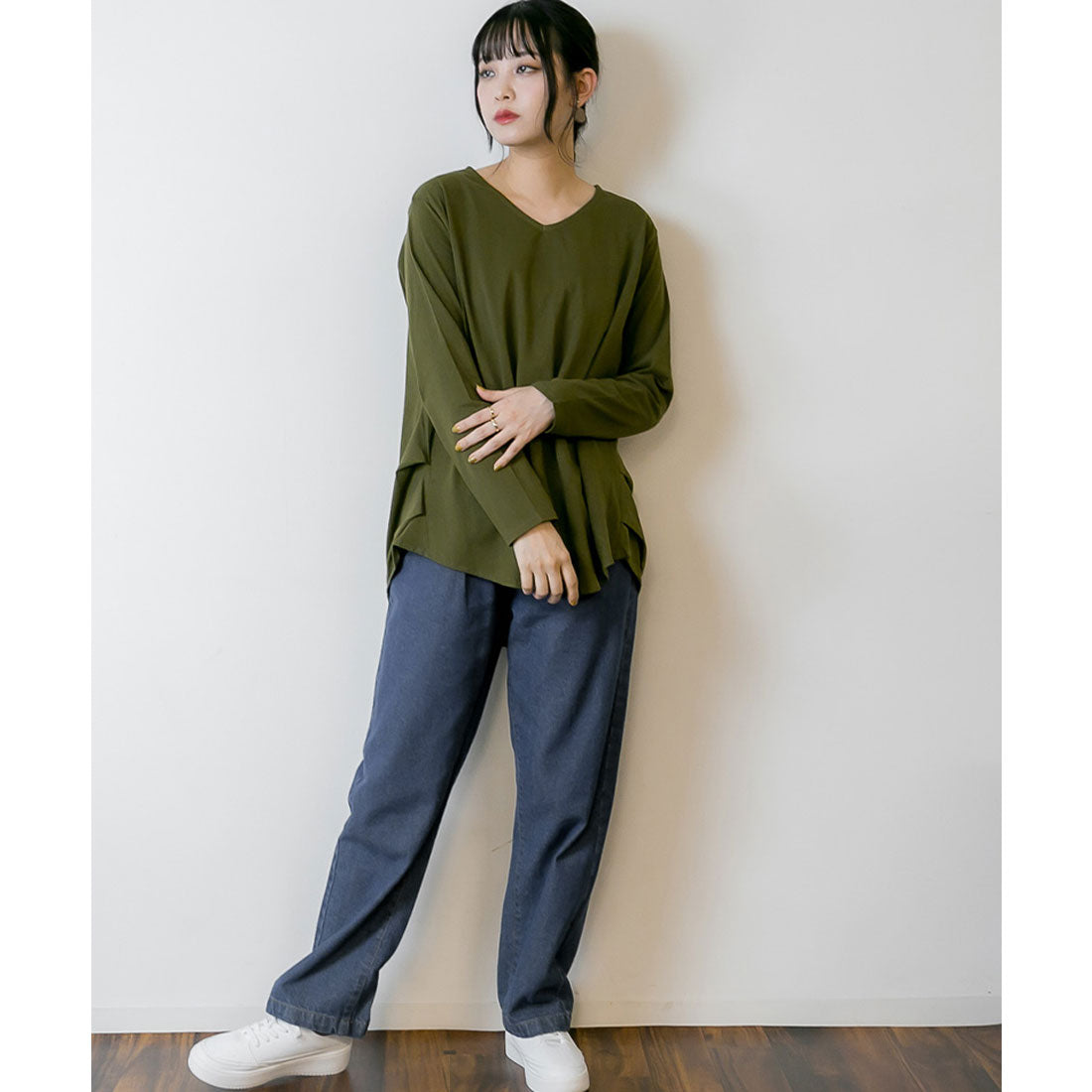 アットワン atONE 脇タックVネック長袖カットソー (KHAKI) カーキ