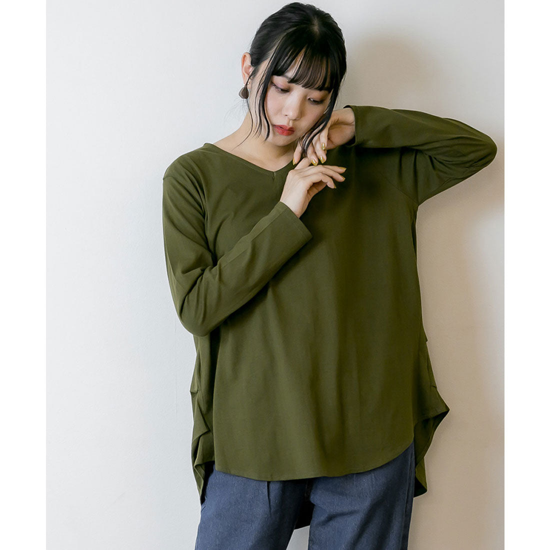 アットワン atONE 脇タックVネック長袖カットソー (KHAKI) カーキ