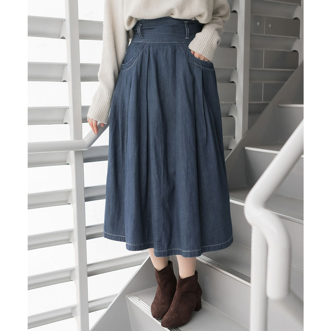 アットワン atONE タックフレアデニムスカート