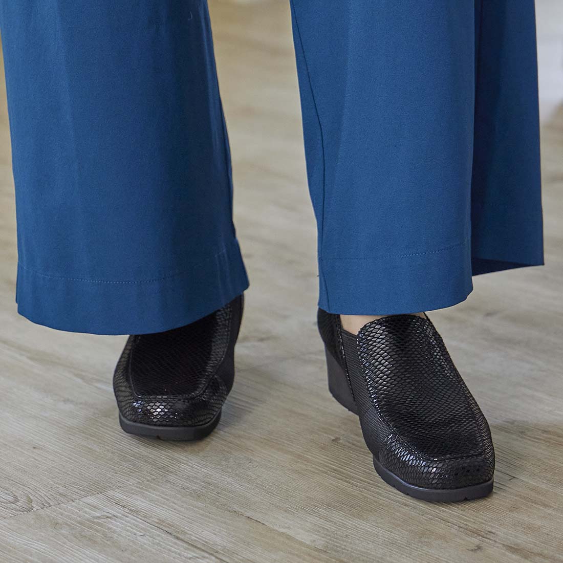 アトリエ Atelier 【3E】サイドゴアスリッポンシューズ