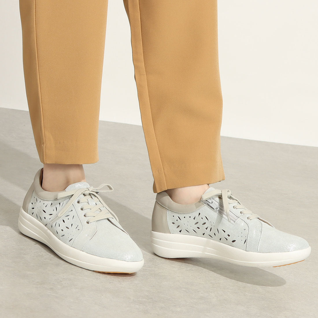 アトリエ Atelier 【3E】レーザーカットデザインスニーカー