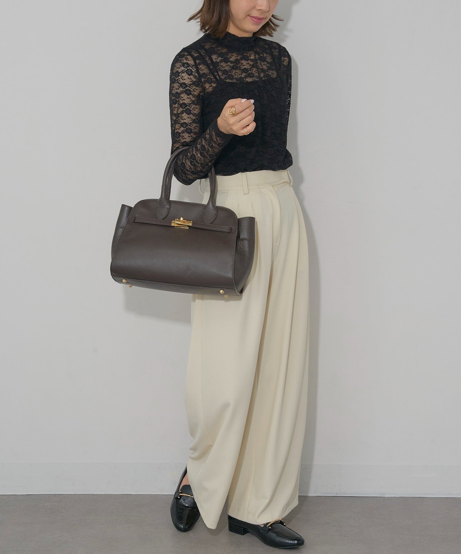 オウレンティ AULENTTI カウレザー金具ベルトショルダーバッグ DOLLARO(M&E) FB-7910-DO (ダークブラウン) ダークブラウン