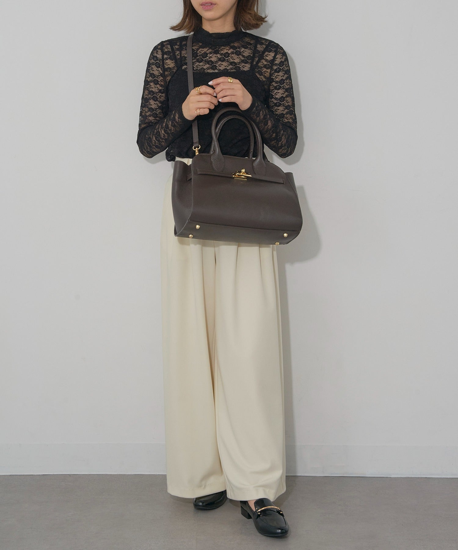 オウレンティ AULENTTI カウレザー金具ベルトショルダーバッグ DOLLARO(M&E) FB-7910-DO (ダークブラウン) ダークブラウン