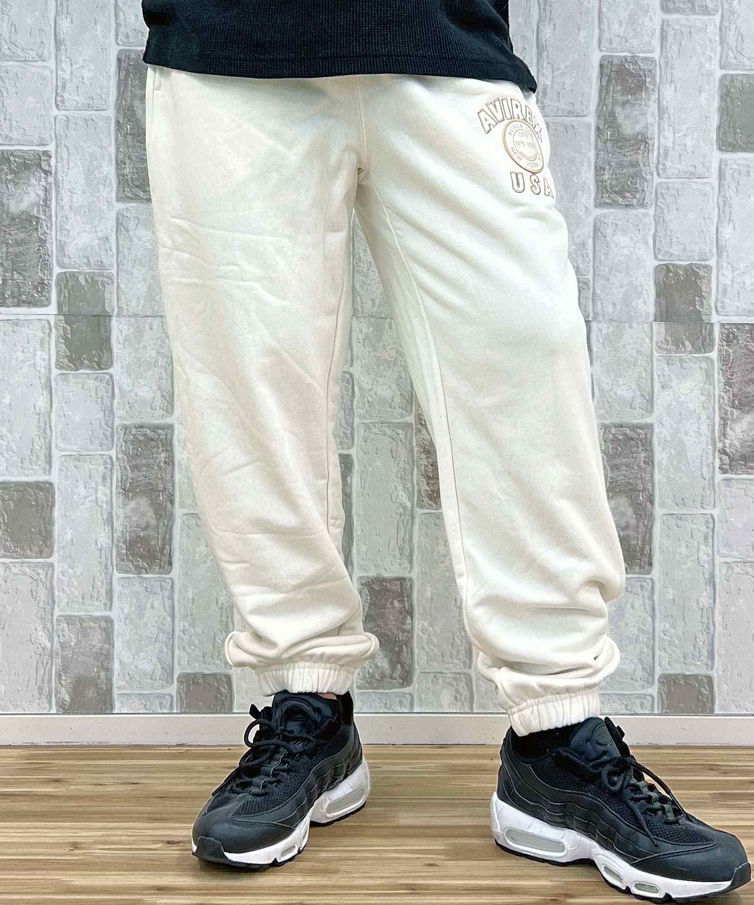 アヴィレックス AVIREX 50th VARSITY SWEAT PANTS 50周年 バーシティ スウェットパンツ ジャージ アビレックス ロングパンツ イージーパンツ メンズ (ホワイト) ホワイト